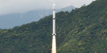 China lanzó con éxito el satélite de prueba Shiyan-28B 01