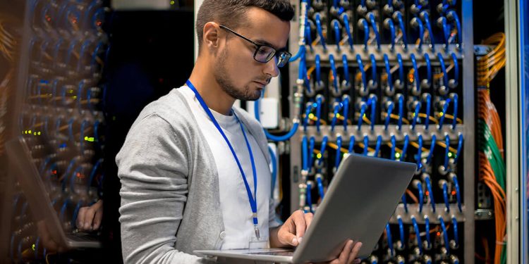 ENAIRE dará una segunda vida a equipos como componentes electrónicos. Fuente: Enaire