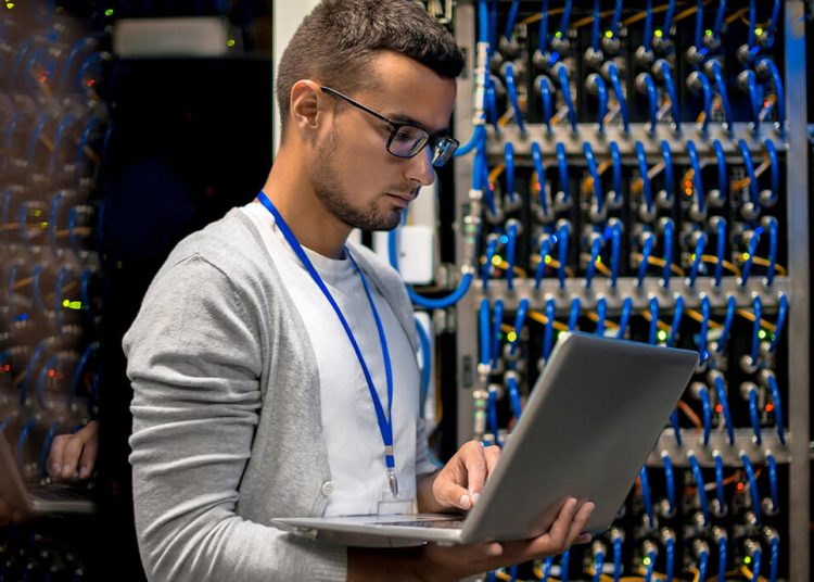 ENAIRE dará una segunda vida a equipos como componentes electrónicos. Fuente: Enaire