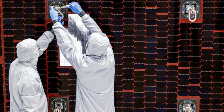 Instalados los paneles solares del Telescopio Espacial Roman de la Nasa. Fuente: Nasa