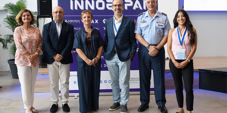 La II Jornada INNOEspai debate sobre las oportunidades del ecosistema espacial valenciano. Fuente: Espai Aero