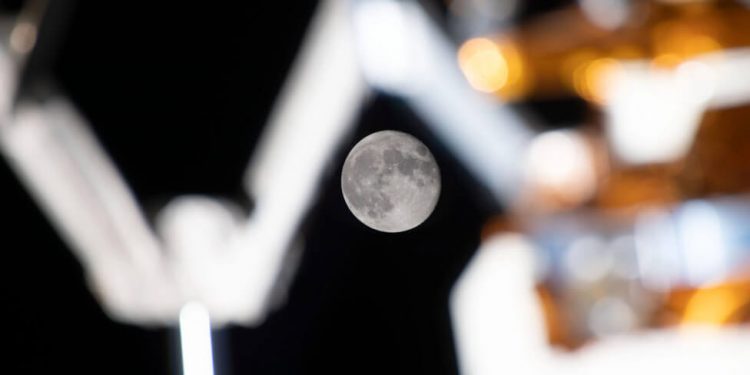 La Luna fotografiada desde la Estación Espacial Internacional. Fuente: Nasa