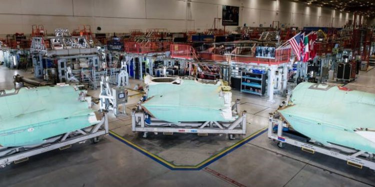 Northrop Grumman fabrica los fuselajes centrales para las tres variantes del F-35 Lightning II