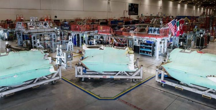 Northrop Grumman fabrica los fuselajes centrales para las tres variantes del F-35 Lightning II