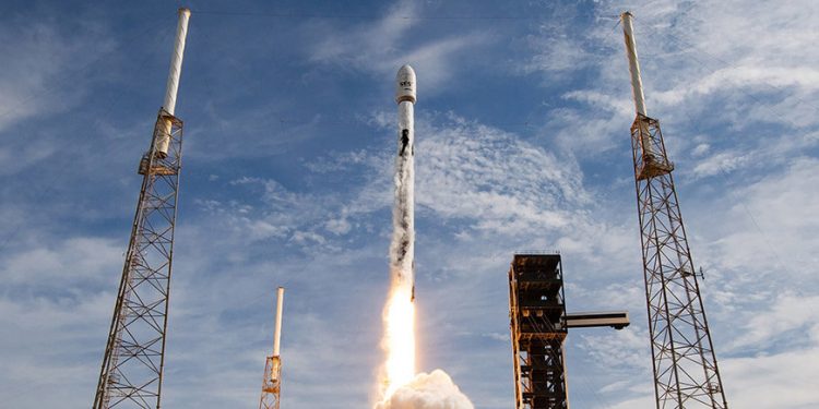 SpaceX lanzó la misión O3b mPOWER de SES. Fuente: SpaceX