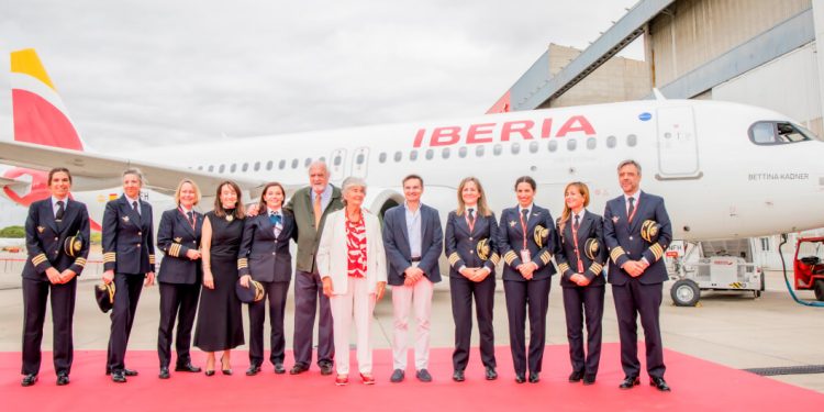 Iberia dedica uno de sus aviones a Bettina Kadner, pionera de la aviación española. Fuente: Iberia