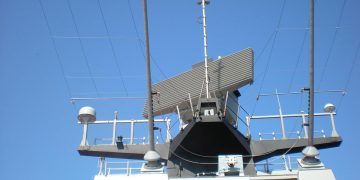 Indra y Tata Advanced Systems entregan a la Marina India su primer radar de vigilancia aérea Lanza-N 3D. Fuente: Indra