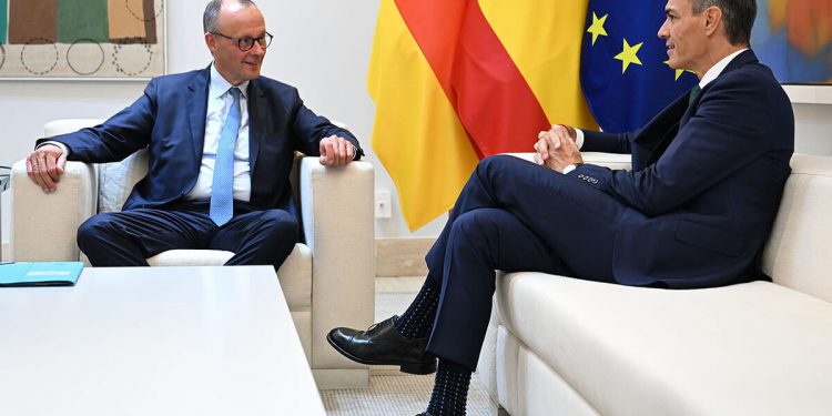 El canciller alemán, Friedrich Merz, y el presidente del Gobierno español, Pedro Sánchez. Fuente: La Moncloa