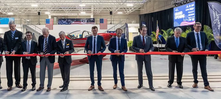 Aura Aero inauguró la primera de sus dos plantas en Florida de producción de aviones híbridos-eléctricos. Fuente: Aura Aero