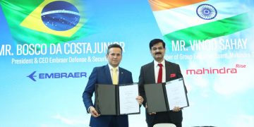 Embraer y Mahindra Group firman una alianza estratégica para introducir el C-390 Millennium en la India. Fuente: Embraer