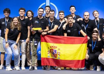 Grupo Álava impulsa el Proyecto Skybraker junto a Faraday Rocketry UPV. Fuente: Grupo Álava