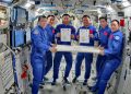 Astronautas en la estación espacial china Tiangong. Fuente: CASC
