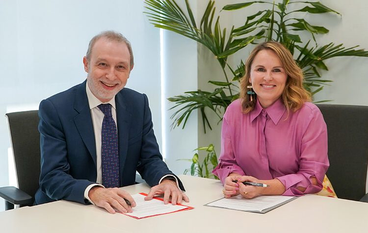 Jesús B. Serrano, director general de GMV, y Vanesa Díaz, directora general de LuxQuanta. Fuente: GMV