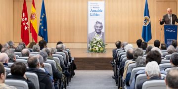 Homenaje universitario al profesor Amable Liñán Martínez. Fuente: ETSIAE