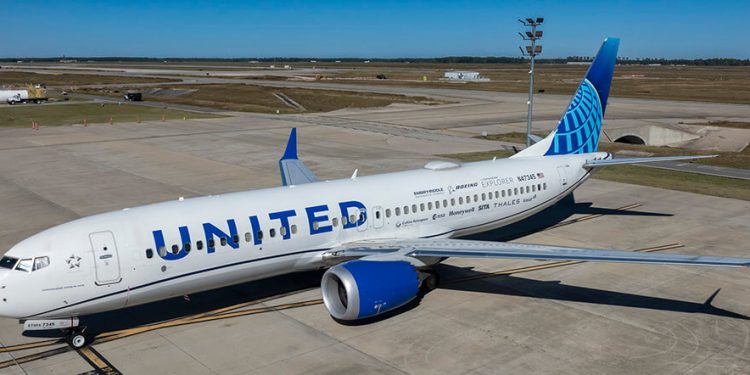 La aeronave Boeing ecoDemonstrator Explorer 2025, un United Airlines 737-8. Fuente: Boeing