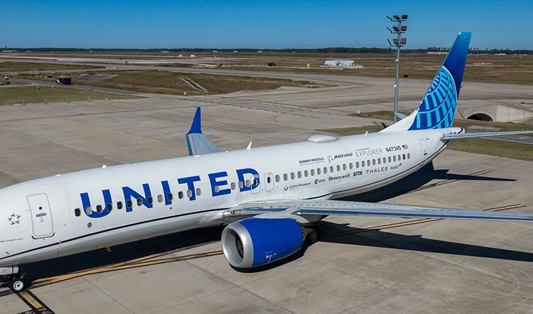 La aeronave Boeing ecoDemonstrator Explorer 2025, un United Airlines 737-8. Fuente: Boeing
