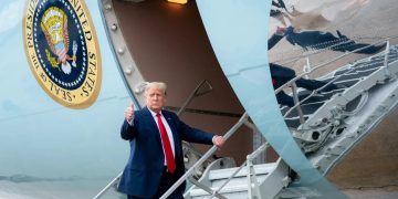 El Air Force One en el que viajaba el presidente de EEUU, Donald Trump. Fuente: Casa Blanca