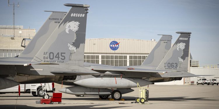 La Nasa incorpora dos aviones F-15 para apoyar la investigación de vuelos supersónicos. Fuente: Nasa/Christopher LC Clark
