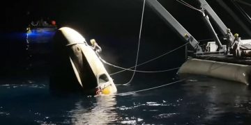 La nave Dragon de SpaceX con cuatro astronautas amerizó en la costa de California. Fuente: Nasa