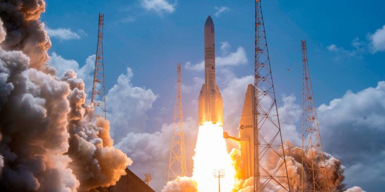 El Ariane 6 lanzó a la órbita terrestre baja 32 satélites de la constelación Leo de Amazon. Fuente: ESA