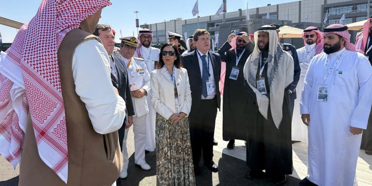 La Feria Mundial de Defensa, inaugurada en Riad, contó con la presencia de la ministra española. Fuente: Ministerio de Defensa/María José Muñoz