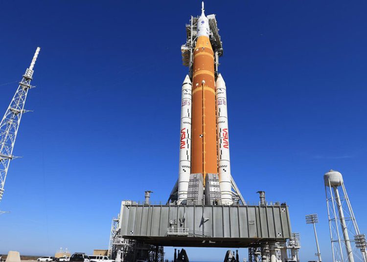 La Nasa realizó con éxito la prueba de abastecimiento de combustible del cohete SLS para la misión Artemisa II. Fuente: Nasa