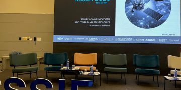 Málaga inaugura la séptima edición del SSSIF con más de 190 compañías. Fuente: Actualidad Aeroespacial.