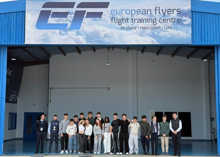 European Flyers impulsa vocaciones aeronáuticas entre estudiantes madrileños. Fuente: Eurpean Flyers
