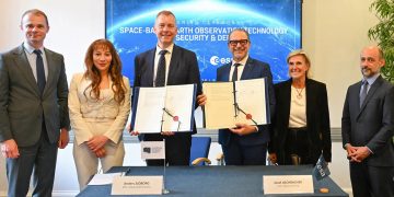 Acuerdo entre la EDA y la ESA para estudiar la tecnología de observación de la Tierra desde el espacio. Fuente: EDA