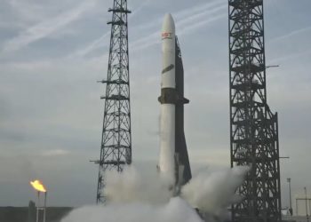 Blue Origin lanzó su cohete reusable New Glenn con el satélite BlueBird 7 de AST SpaceMobile. Fuente: Blue Origin