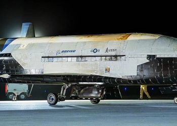El avión espacial X-37B de Boeing sigue superando las pruebas en órbita. Fuente: Boeing/Space Force