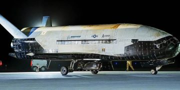 El avión espacial X-37B de Boeing sigue superando las pruebas en órbita. Fuente: Boeing/Space Force