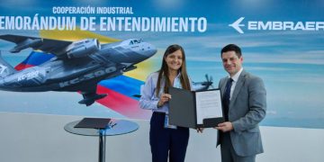 Embraer y CIAC firman un acuerdo para impulsar la industria aeroespacial colombiana. Fuente: Embraer