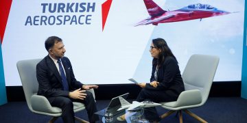 Entrevista al presidente de Turkish Aeroespace. Fuente: EFE