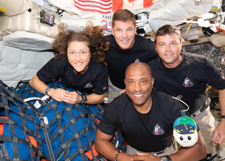 La tripulación de Artemisa II prepara su llegada a la Tierra. Fuente: Nasa