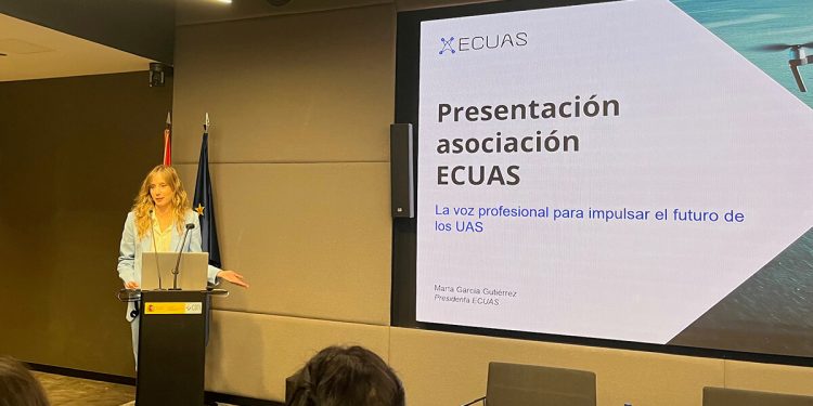 Marta Gacía, presidenta de ECUAS. Fuente: Actualidad Aeroespacial.