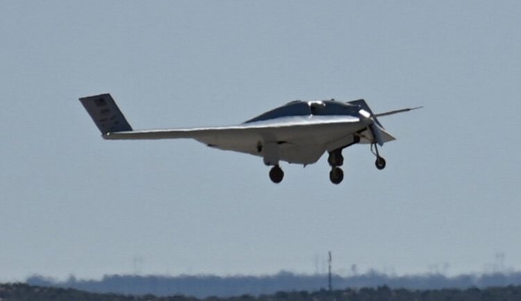 El XRQ-73 de DARPA demuestra su capacidad de vuelo híbrido-eléctrico. Fuente: Northrop Grumman