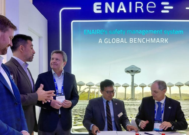 Firma del Memorando de ENAIRE y SkyGrid. Fuente: ENAIRE