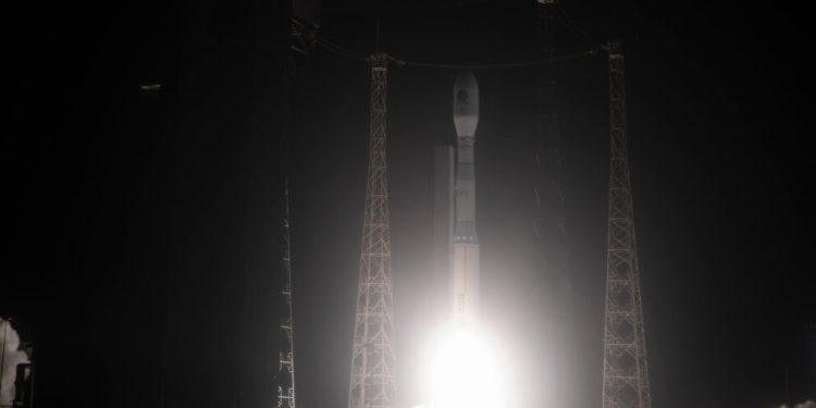 La ESA lanzó la misión Smile para revelar el escudo invisible de la Tierra contra el viento solar. Fuente: ESA