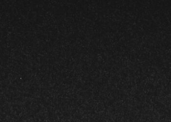 La misión Juno de la Nasa captura una imagen de la luna Tebe de Júpiter. Fuente: Nasa