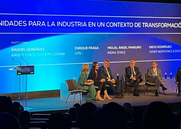 Mesa Redonda del Congreso del Espacio. Fuente: Actualidad Aeroespacial.