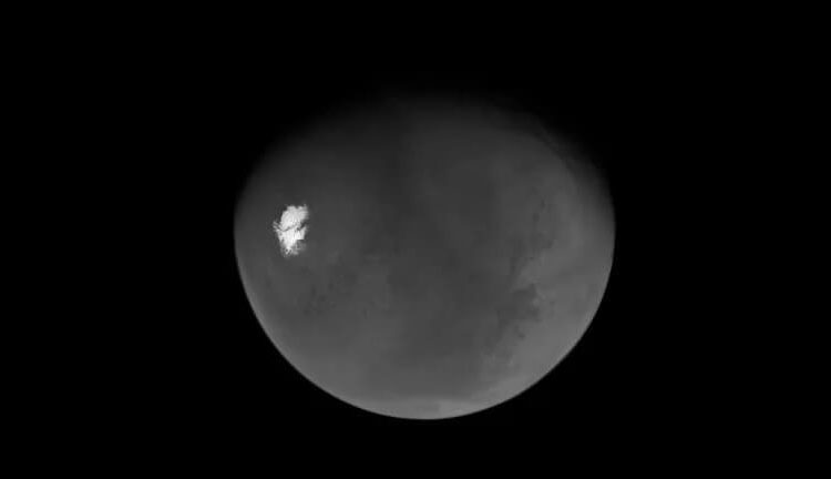 Primera imagen de un Marte casi "completo" captada por la sonda Psyche. Fuente:Nasa/JPL-Caltech/ASU