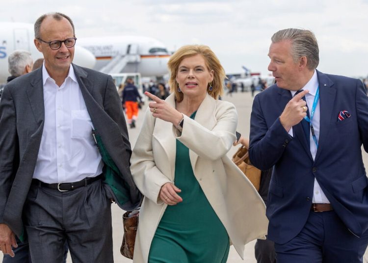 El canciller alemán Friedrich Merz en la inauguración del salón aeroespacial ILA Berlín. Fuente: Messe Berlin