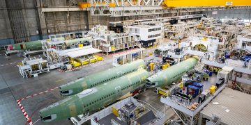 Línea de ensamblaje final de la familia A320 en la planta de Jean-Luc Lagardère en Toulouse. Fuente: Airbus.