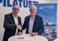 Roman Emmenegger, vicepresidente de Manufacturing de Pilatus (izquierda) y Francisco Herrero Maldonado, CEO de Lamaignere (derecha). Fuente: Lamaignere