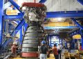 La Nasa comenzó la instalación de los cuatro motores RS-25 del SLS que lanzará a la tripulación de Artemisa III. Fuente: Nasa/Clayton Rougelot