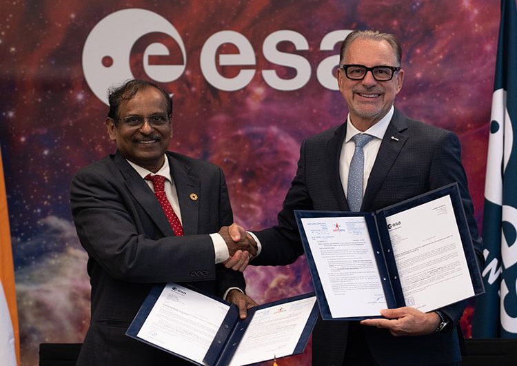 Josef Aschbacher, director general de la ESA, y V. Narayanan, presidente de ISRO. Fuente: ESA