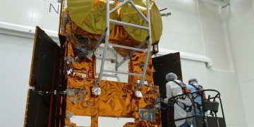 El satélite europeo CRISTAL supera las primeras pruebas antes de su campaña de ensayos ambientales. Fuente: ESA