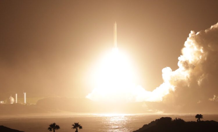 JAXA lanzó la misión MMX a Marte para estudiar sus dos lunas, Fobos y Deimos. Fuente: JAXA