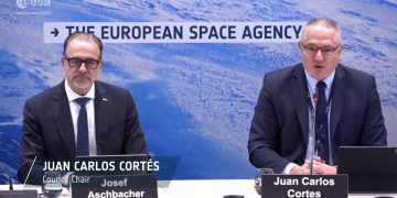 Josef Aschbacher, director general de la ESA, y Juan Carlos Cortés, presidente del Consejo de la ESA. Fuente: Actualidad Aeroespacial